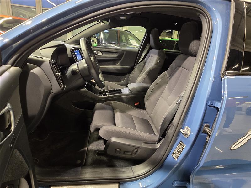 VOLVO C40 2024
