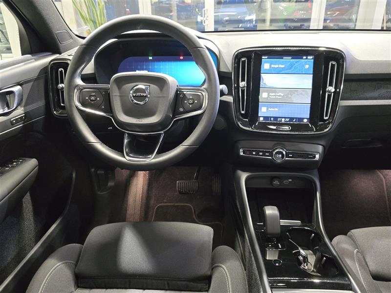 VOLVO C40 2024