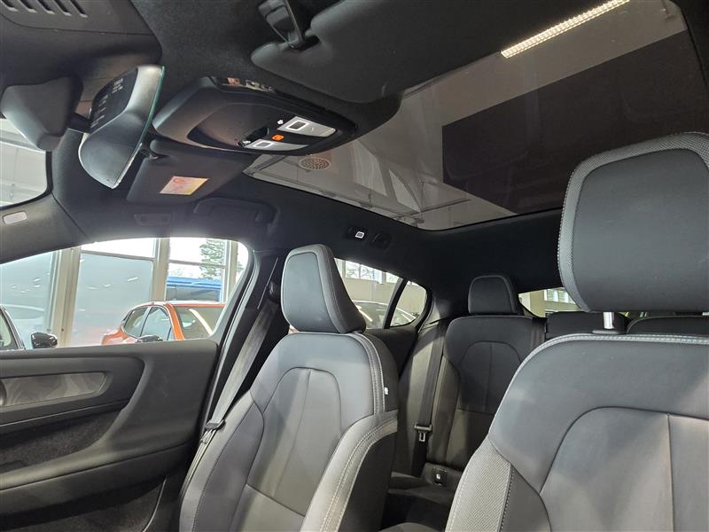 VOLVO C40 2024