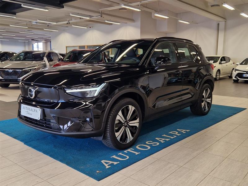 VOLVO XC40 2023
