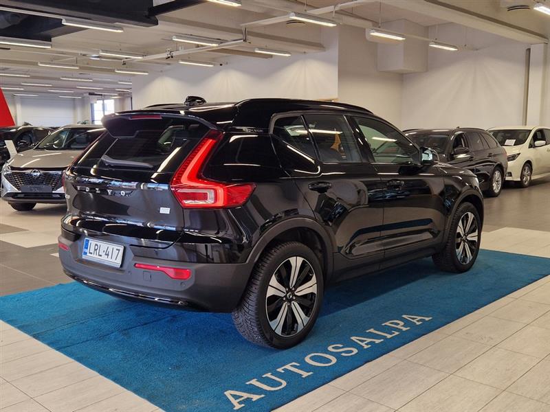 VOLVO XC40 2023