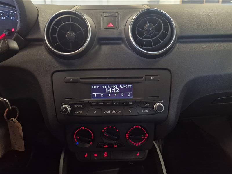 AUDI A1 2011