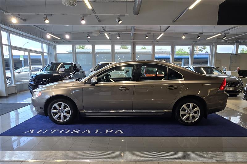 VOLVO S80 2011
