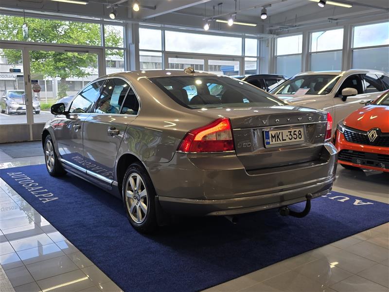 VOLVO S80 2011