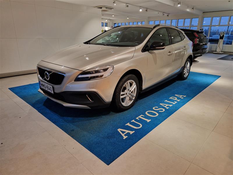 VOLVO V40 Cross Country 2017