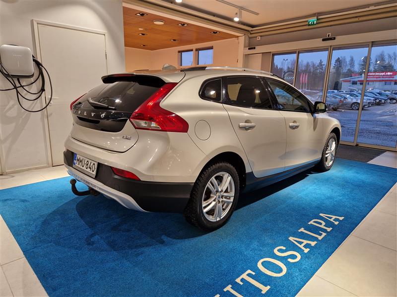 VOLVO V40 Cross Country 2017