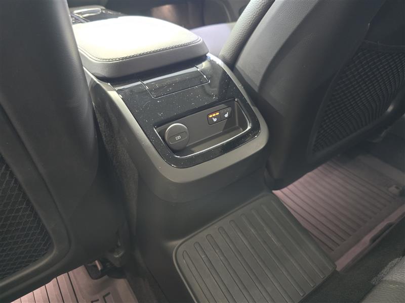 VOLVO V60 2023