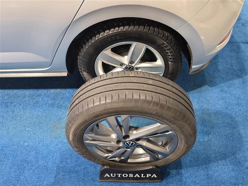 VOLKSWAGEN Polo 2023