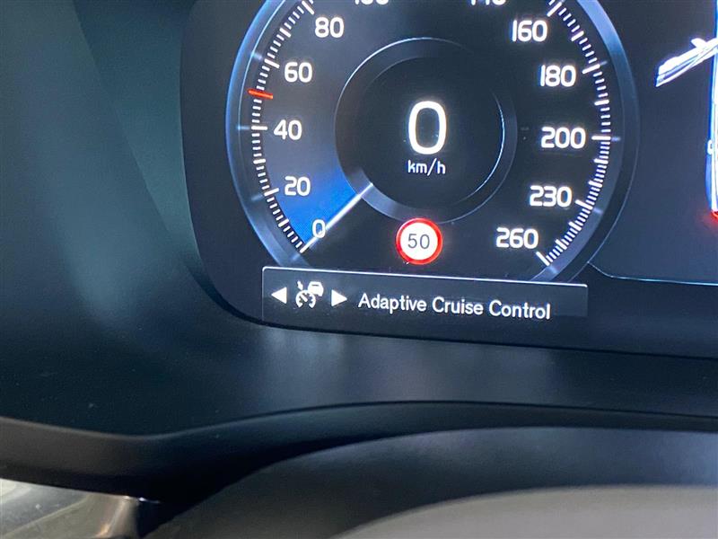 VOLVO V60 2021