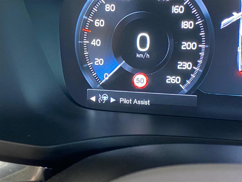 VOLVO V60 2021