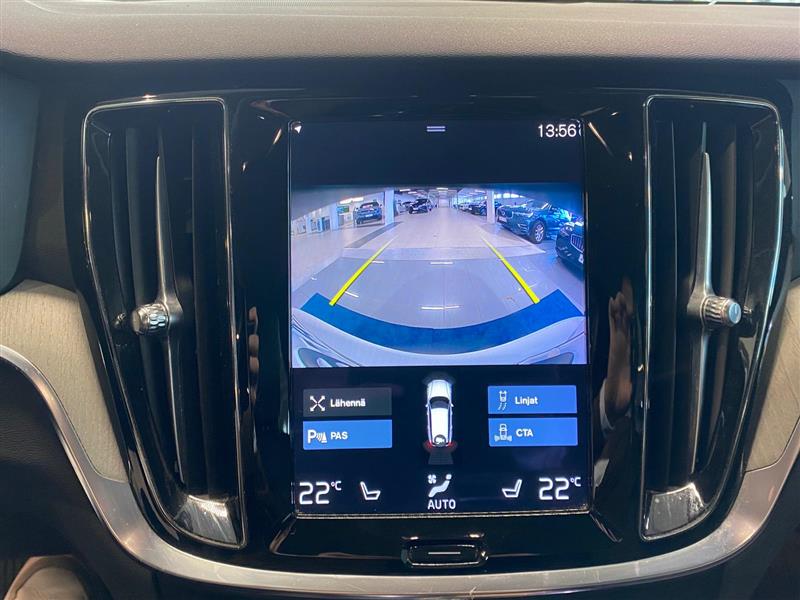 VOLVO V60 2021