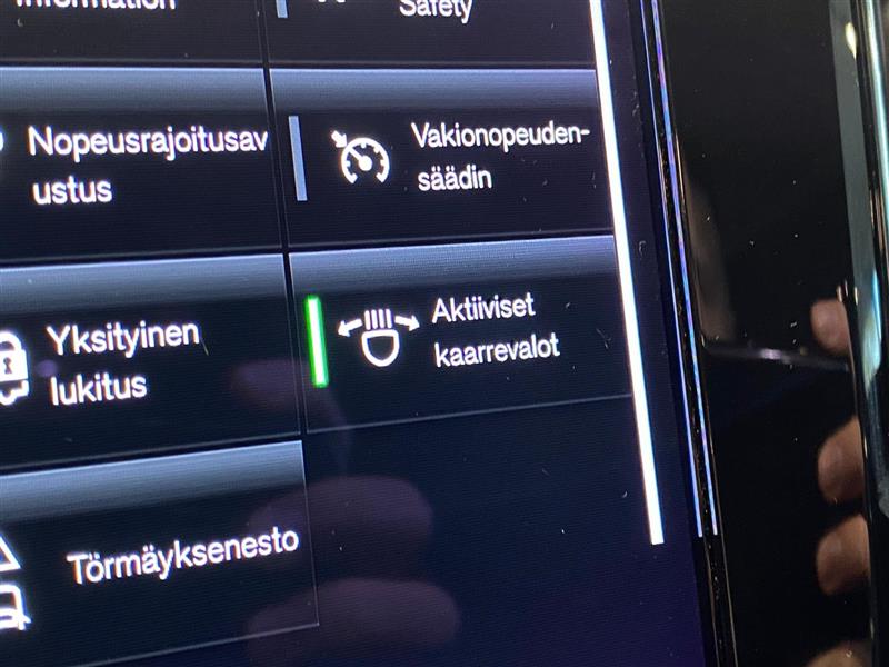 VOLVO V60 2021