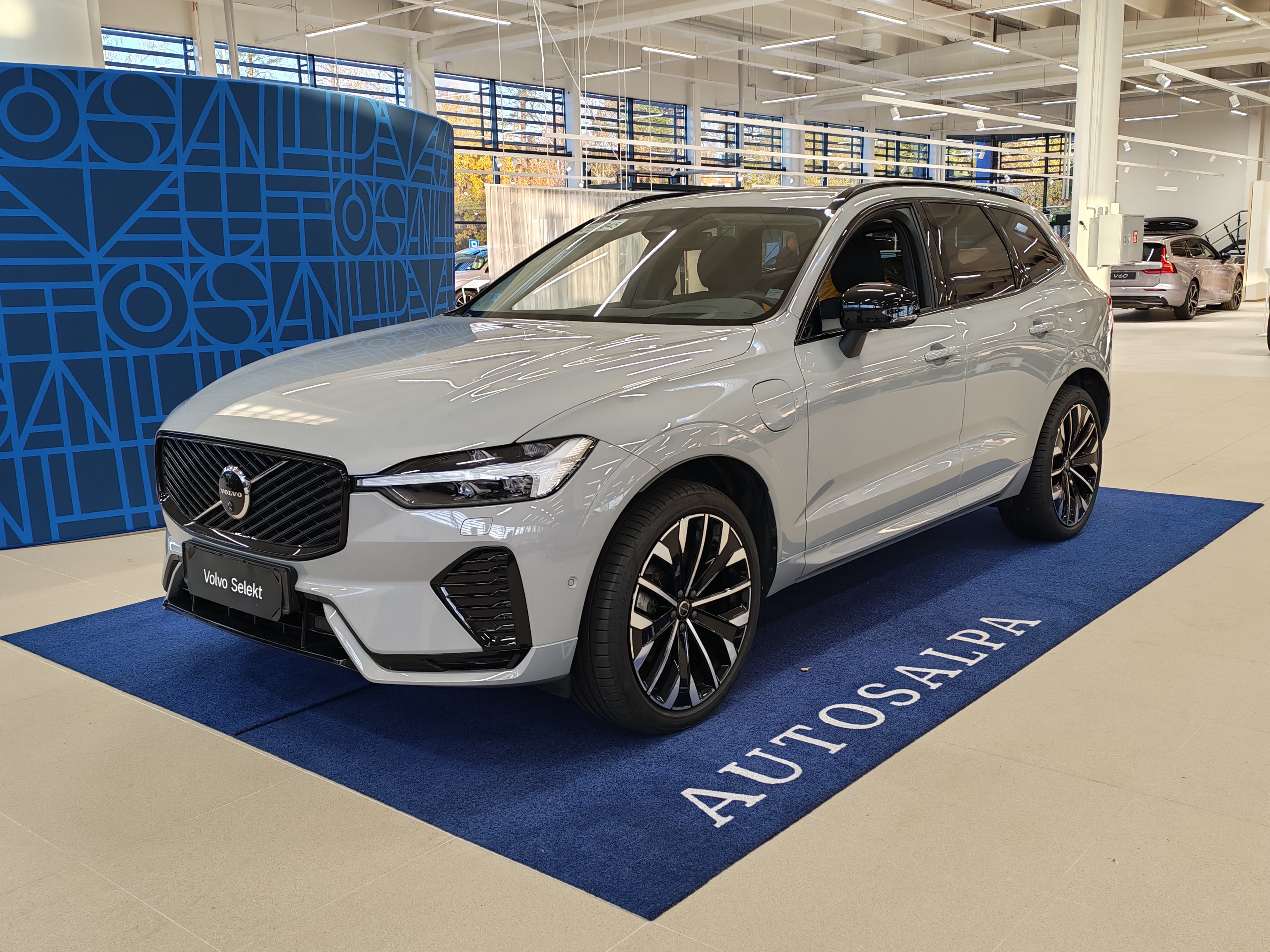 VOLVO XC60 2026