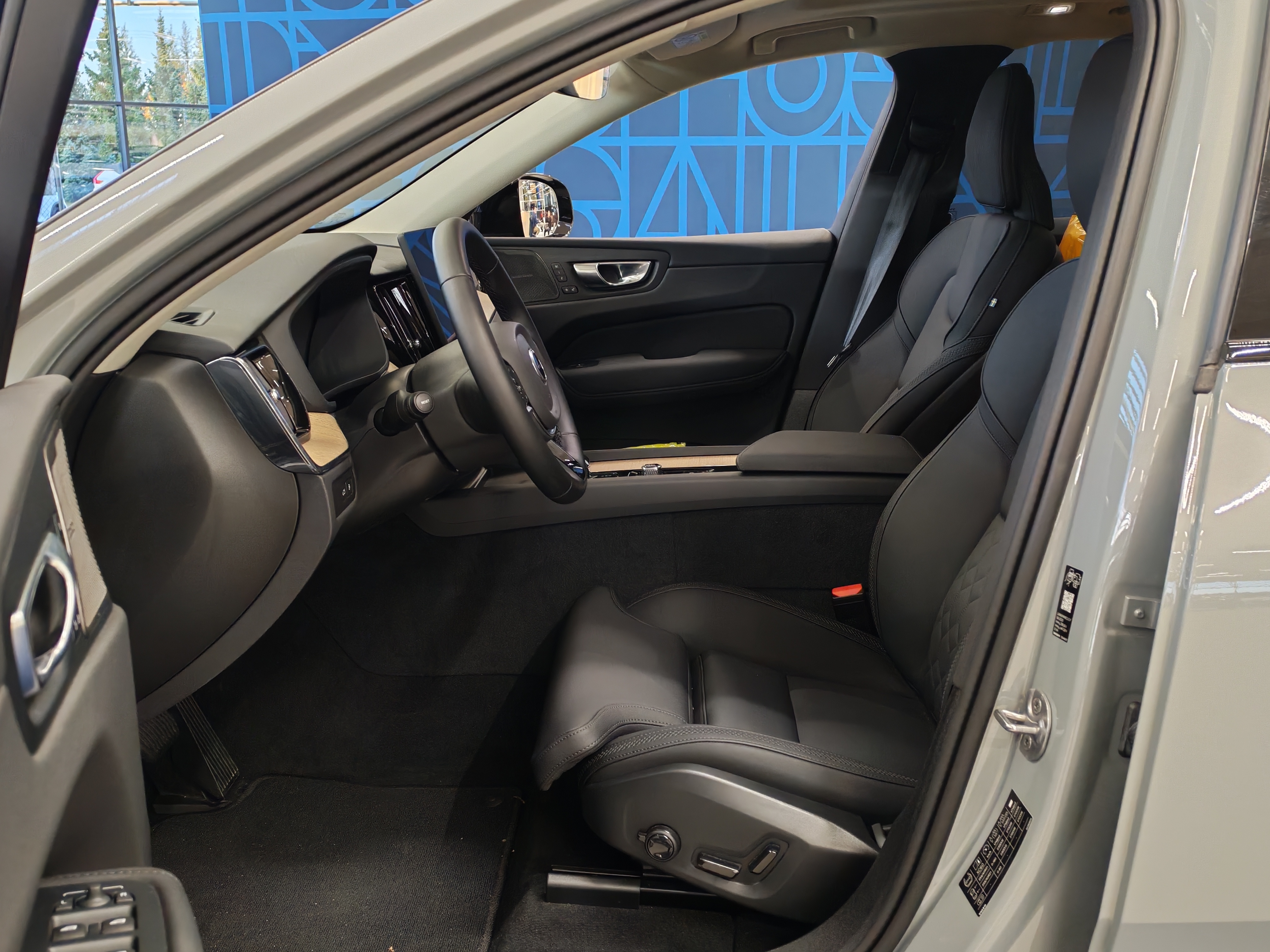 VOLVO XC60 2026