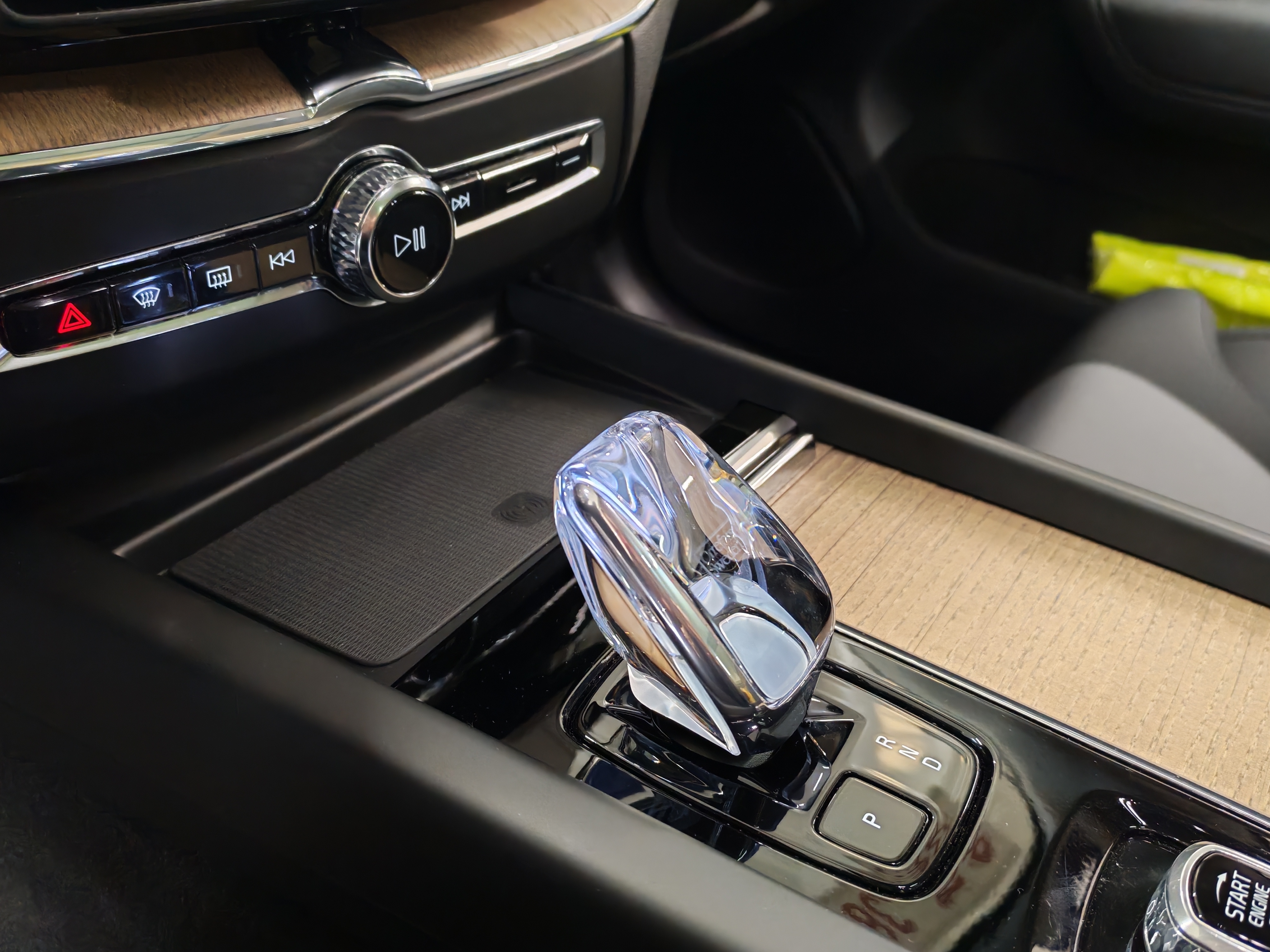 VOLVO XC60 2026