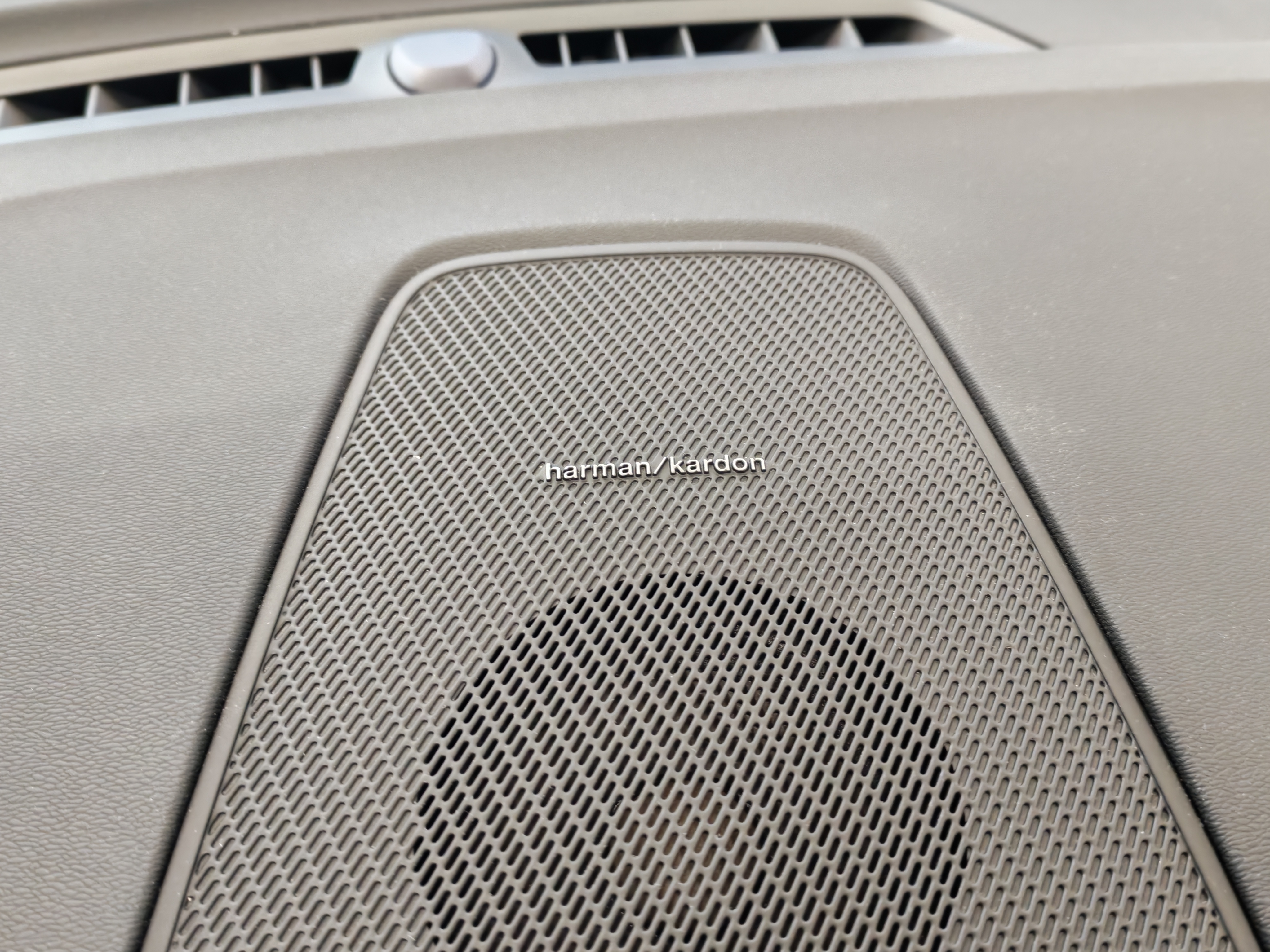 VOLVO XC60 2026
