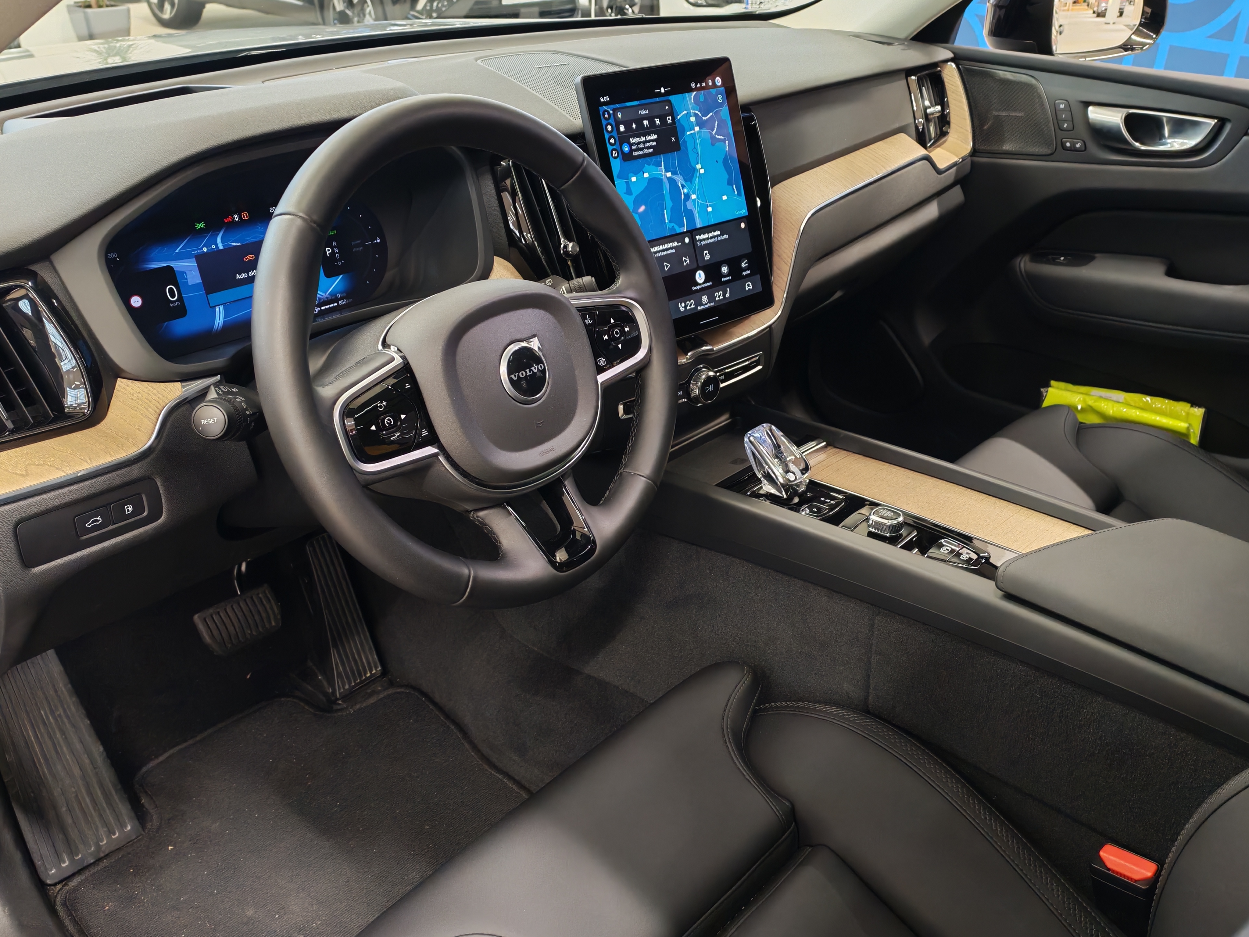 VOLVO XC60 2026