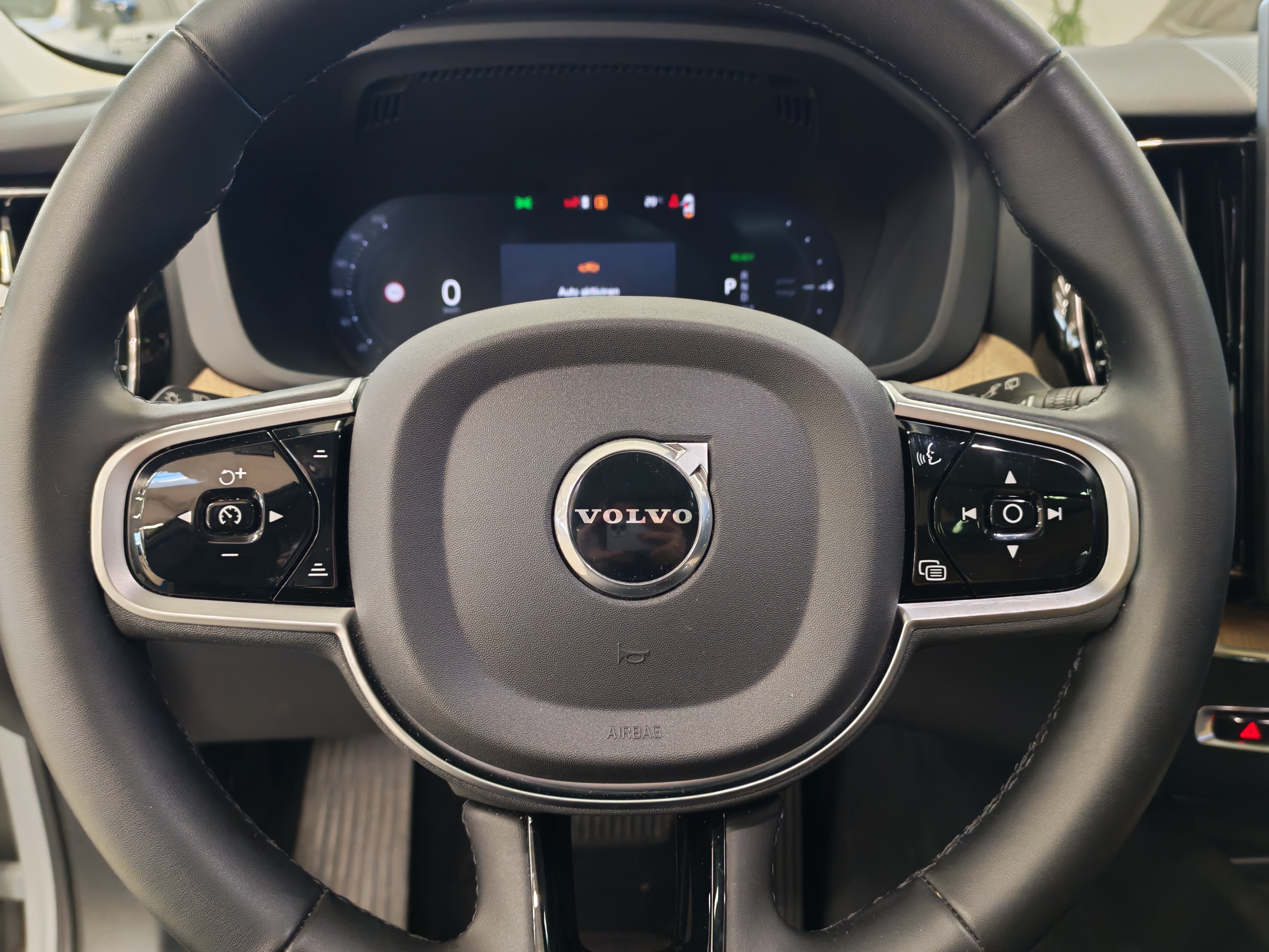 VOLVO XC60 2026