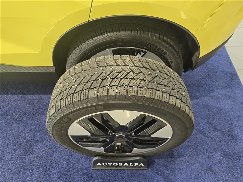 VOLVO EX30 2024