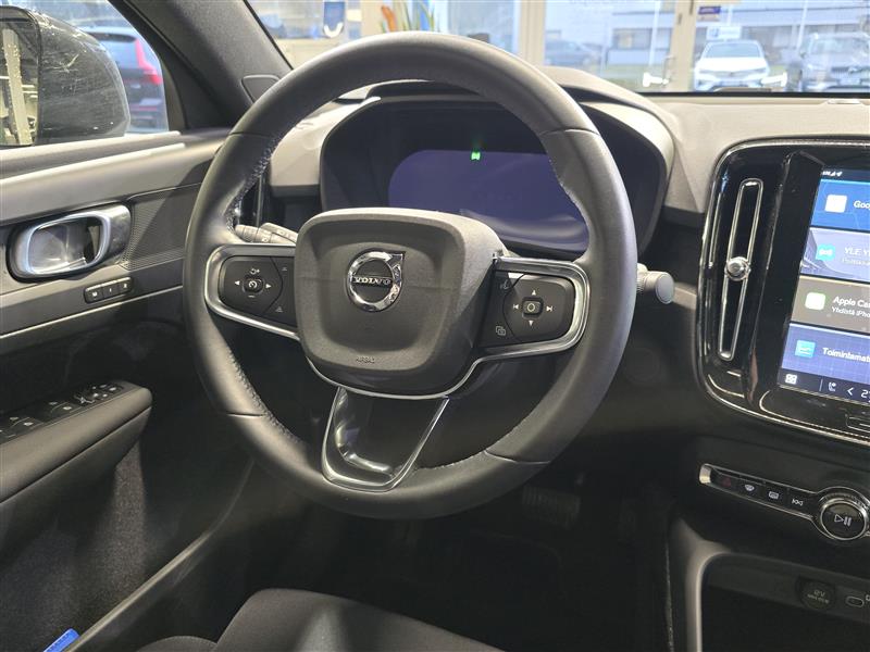 VOLVO C40 2024