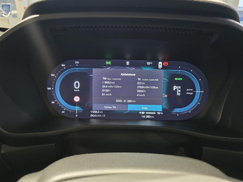 VOLVO C40 2024