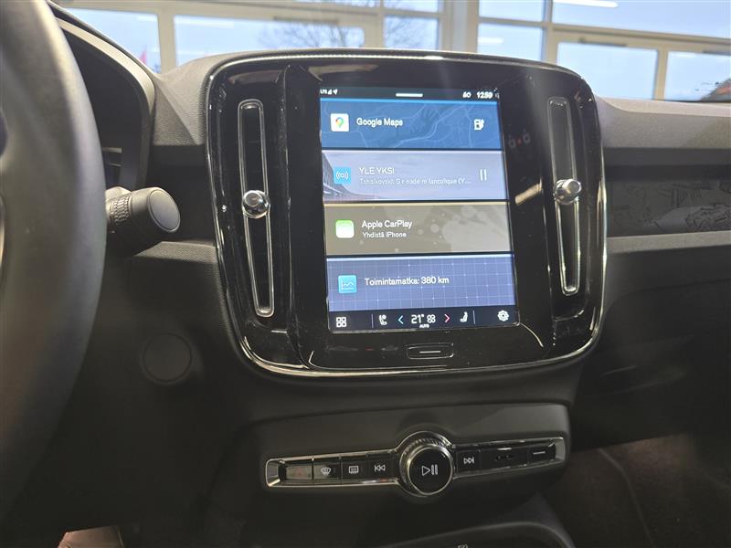 VOLVO C40 2024