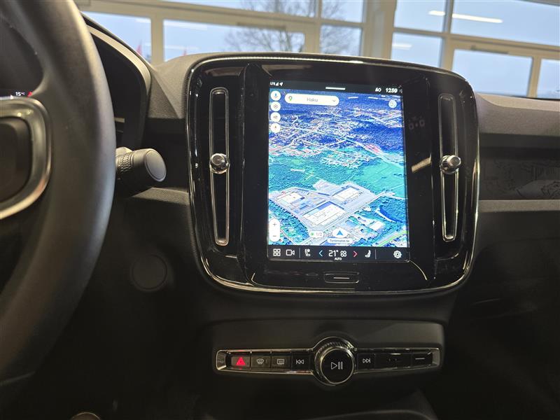 VOLVO C40 2024
