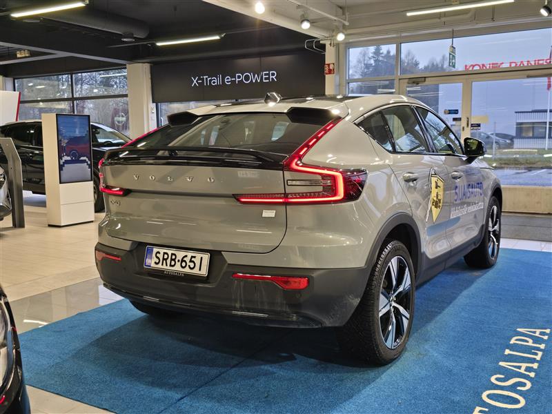 VOLVO C40 2024