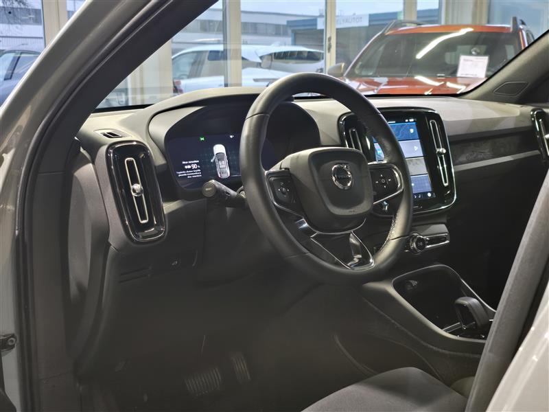 VOLVO C40 2024