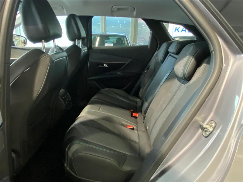 PEUGEOT 3008 2021
