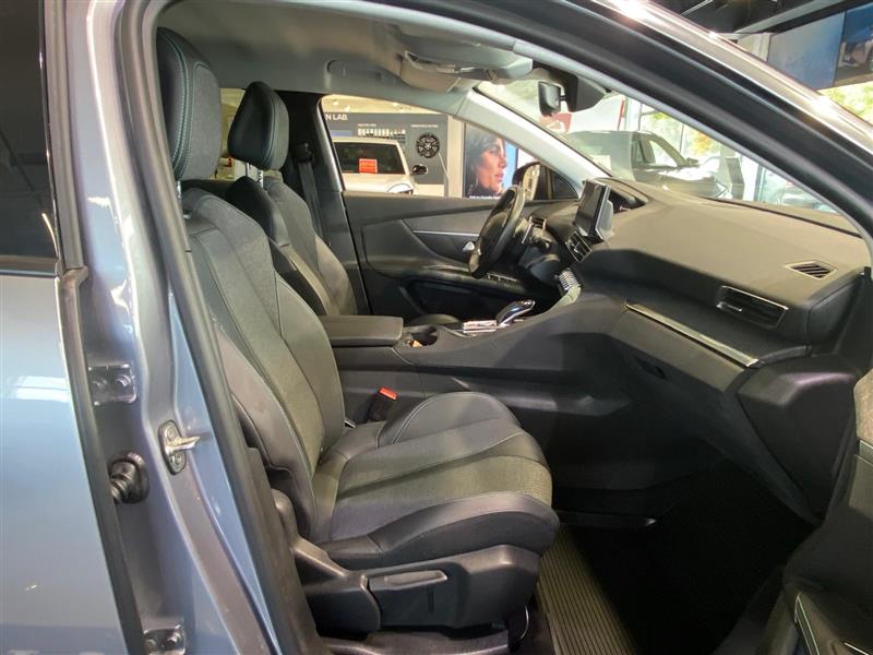PEUGEOT 3008 2021