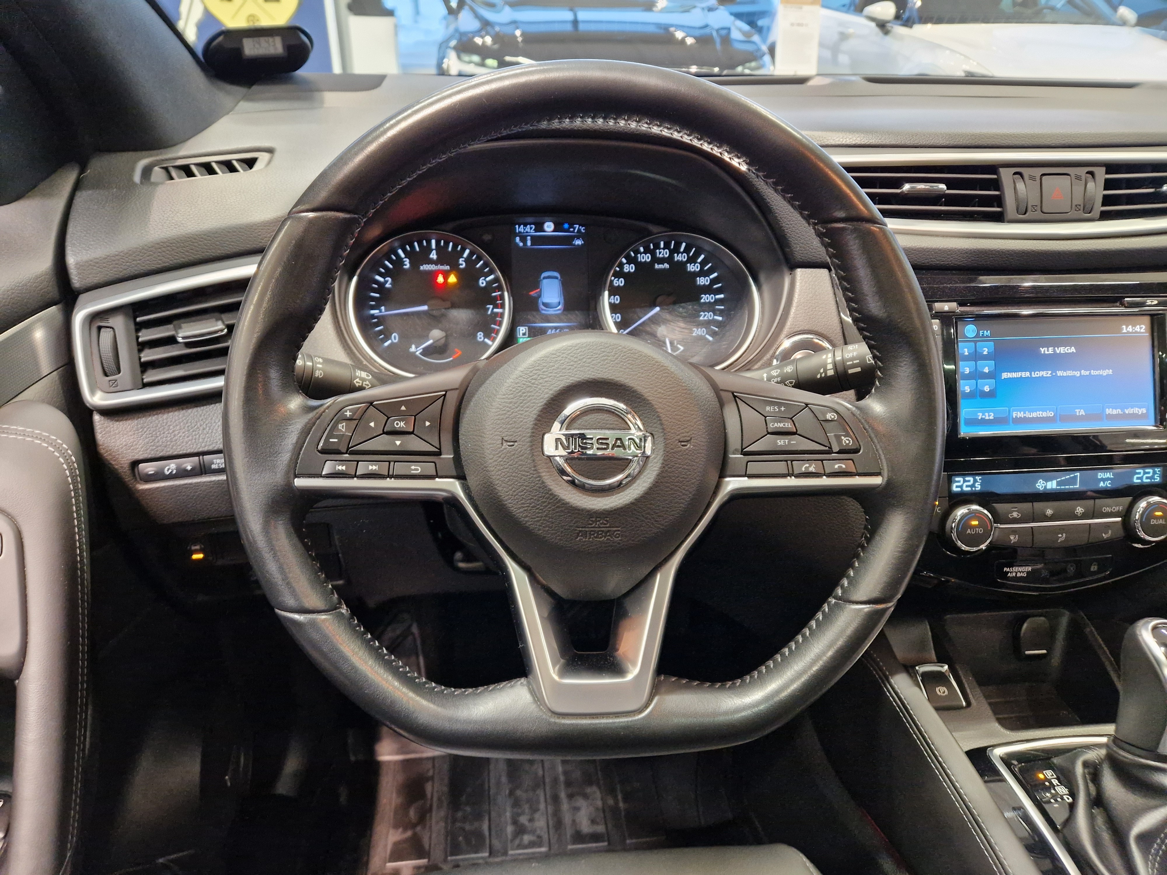 NISSAN Qashqai 2017