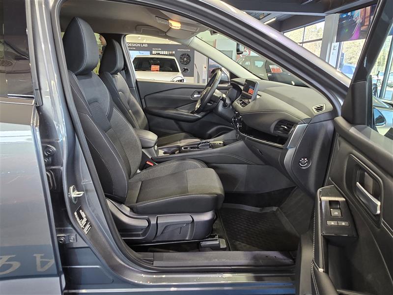 NISSAN Qashqai 2024