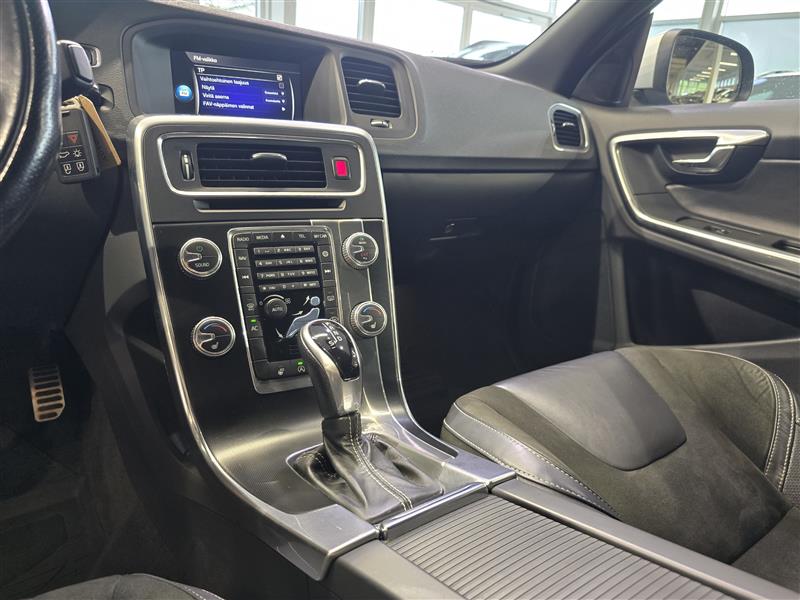 VOLVO S60 2017