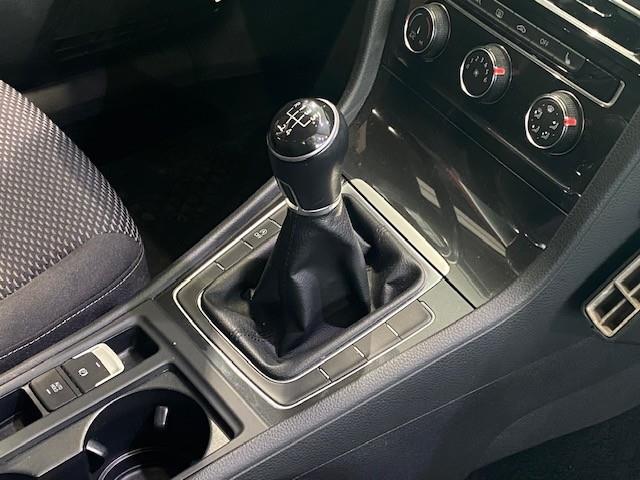 VOLKSWAGEN Golf 2018