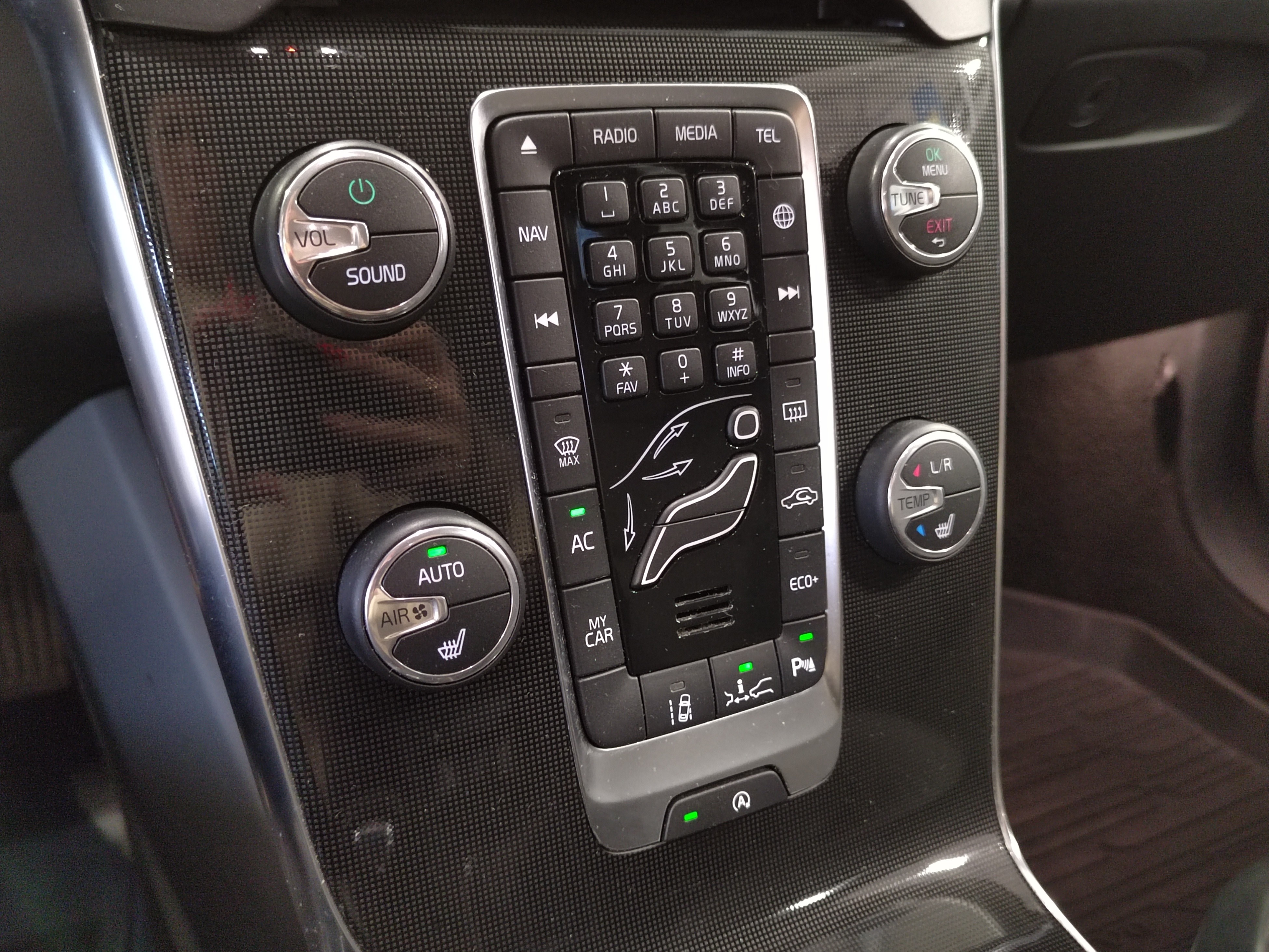 VOLVO V40 Cross Country 2018