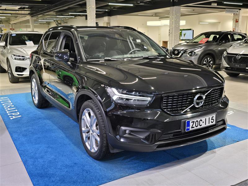 VOLVO XC40 2021