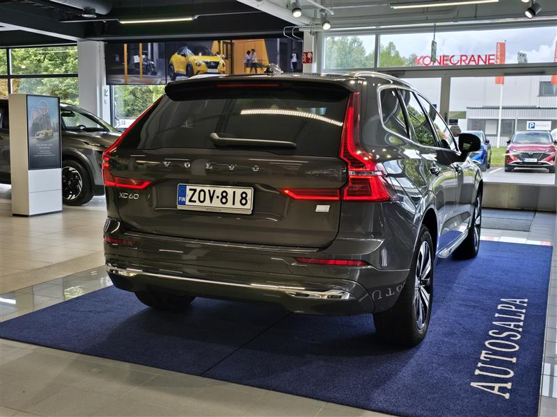 VOLVO XC60 2023