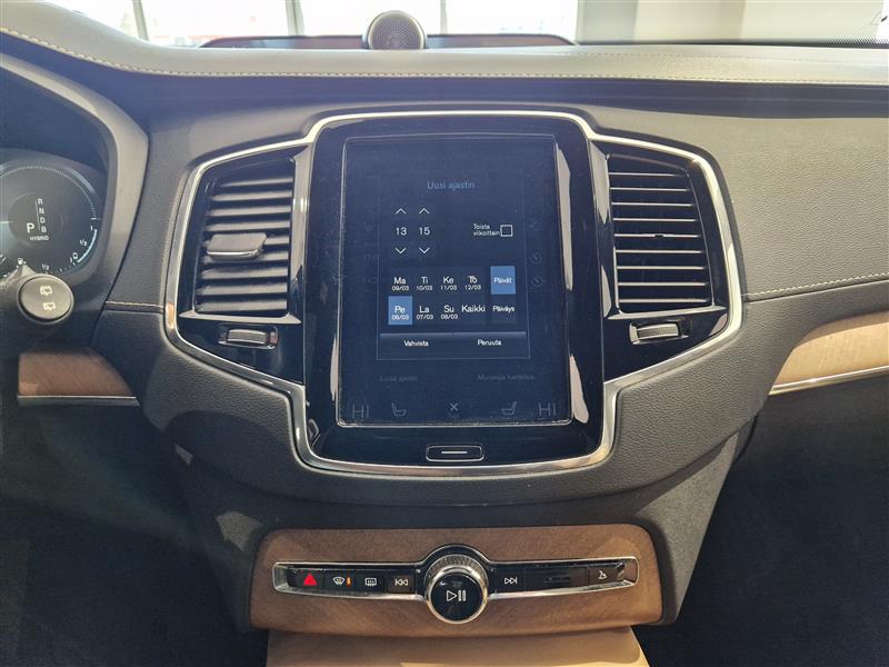 VOLVO XC90 2019