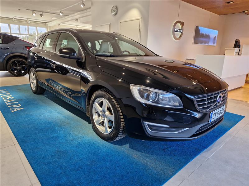 VOLVO V60 2016