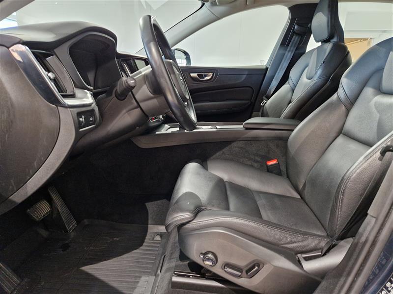 VOLVO XC60 2019