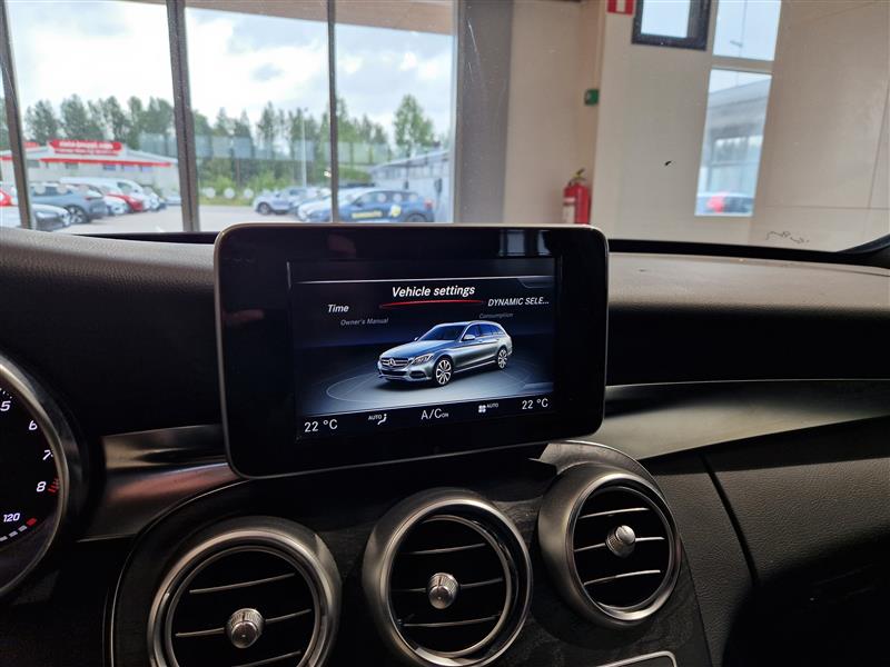 MERCEDES-BENZ C 2016