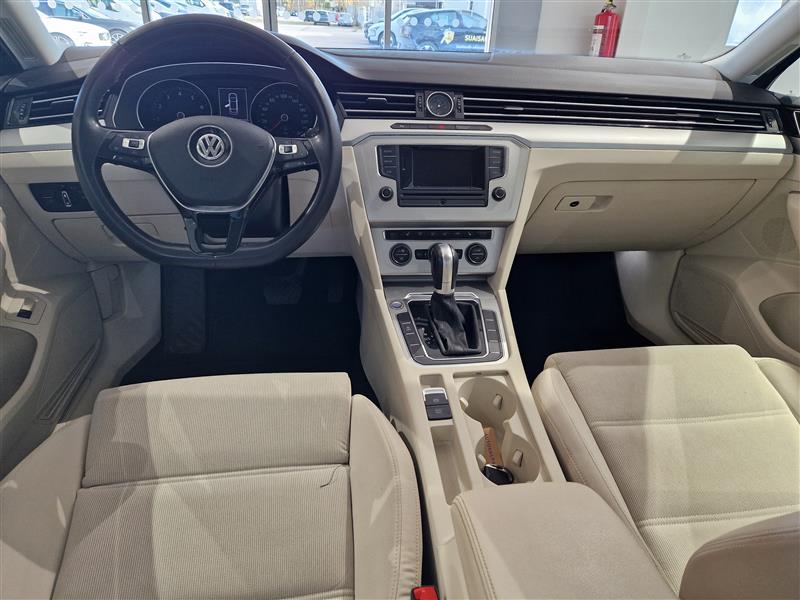 VOLKSWAGEN Passat 2015