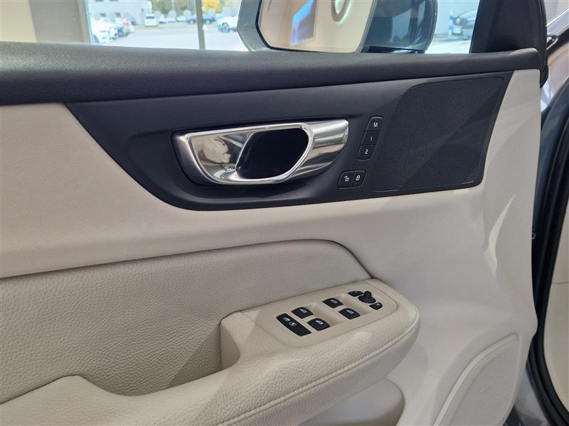 VOLVO V60 2020