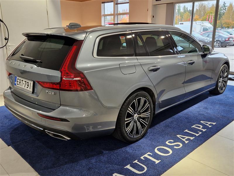 VOLVO V60 2020