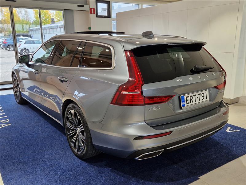VOLVO V60 2020
