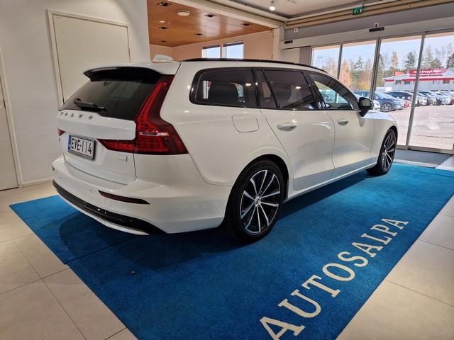 VOLVO V60 2024