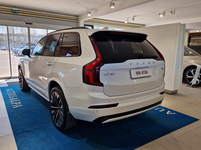 VOLVO XC90 2025