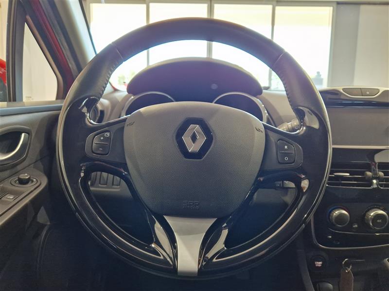 RENAULT Clio 2015