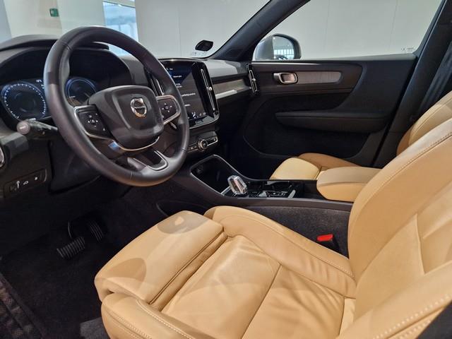 VOLVO XC40 2022